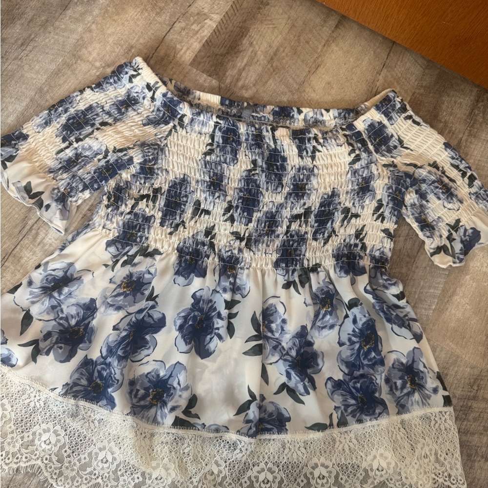 Charlotte Russe white w blue floral, lace bottom/sleeve trim, off shoulder